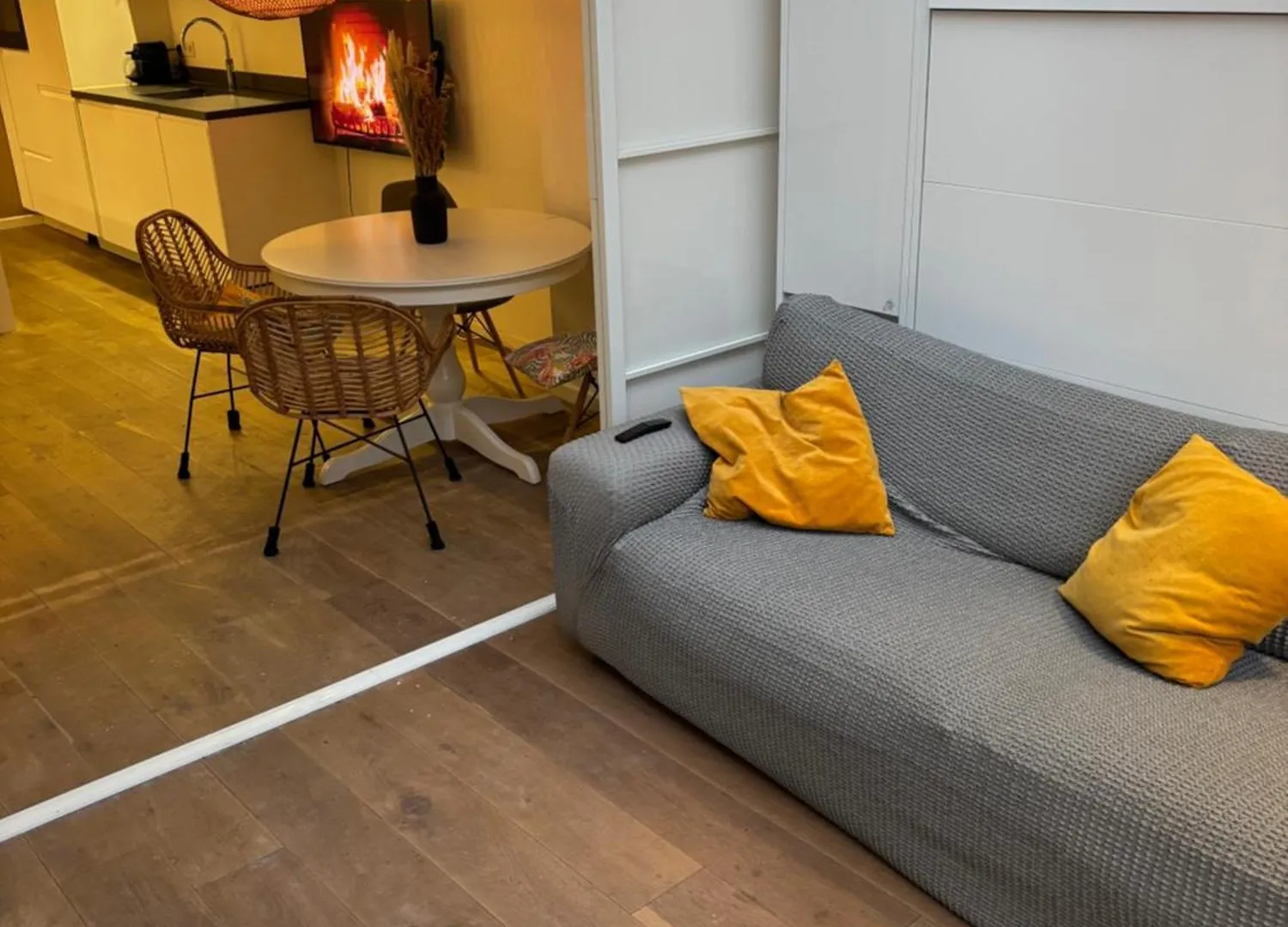 Homestay Luxury Suite - Amsterdam Lounge