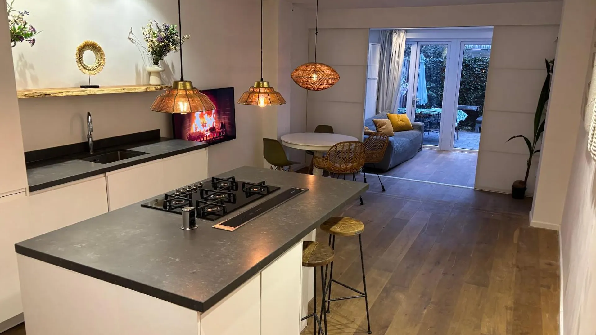 Homestay Luxury Suite - Amsterdam Lounge